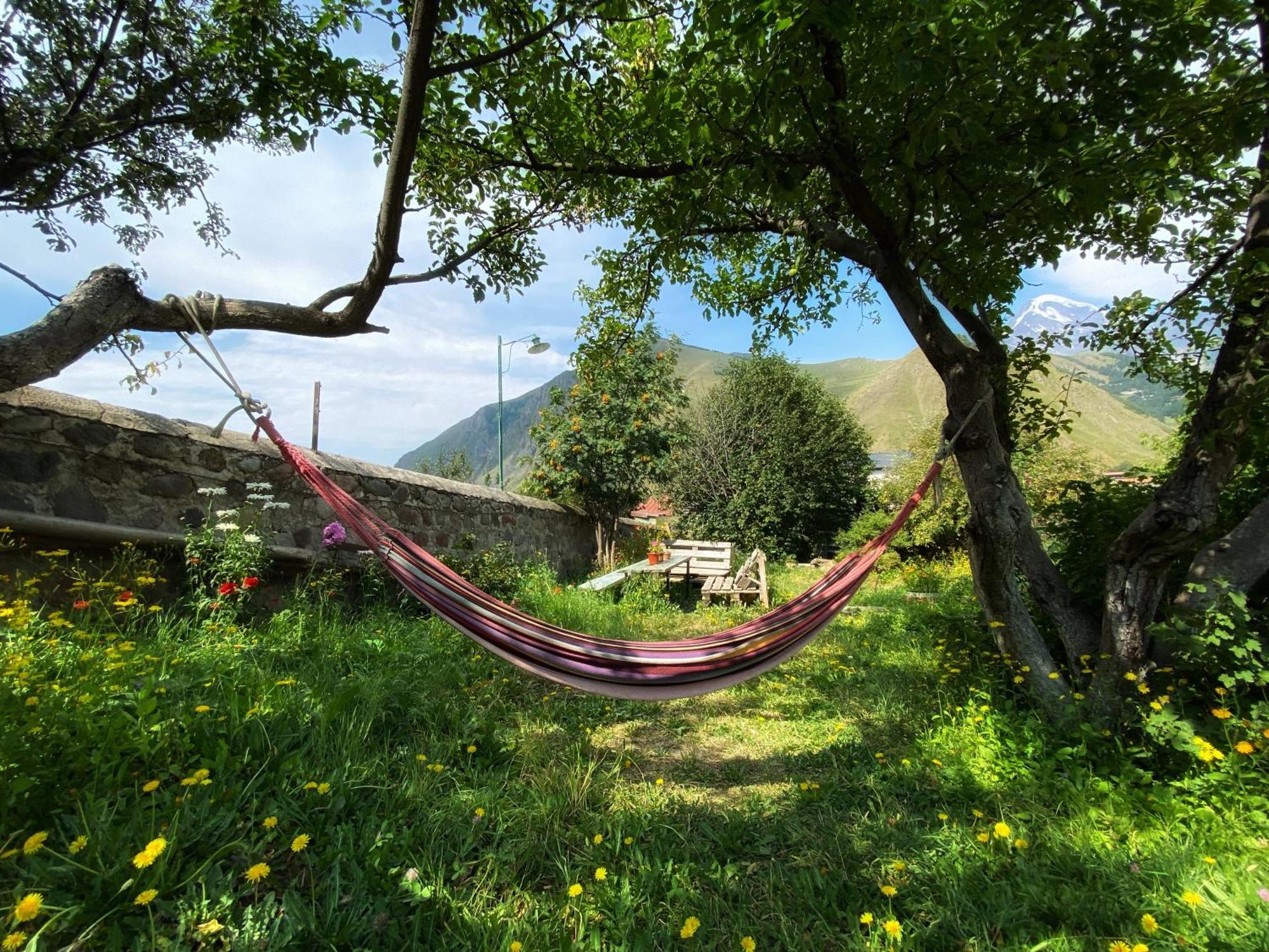 Dato Khetaguri Apartment Kazbegi Ngoại thất bức ảnh